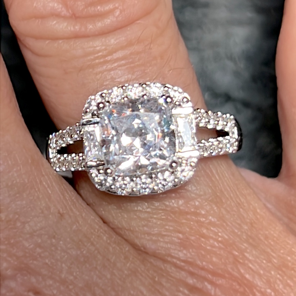 Bella Luce Zirconia From Swarovski 30$